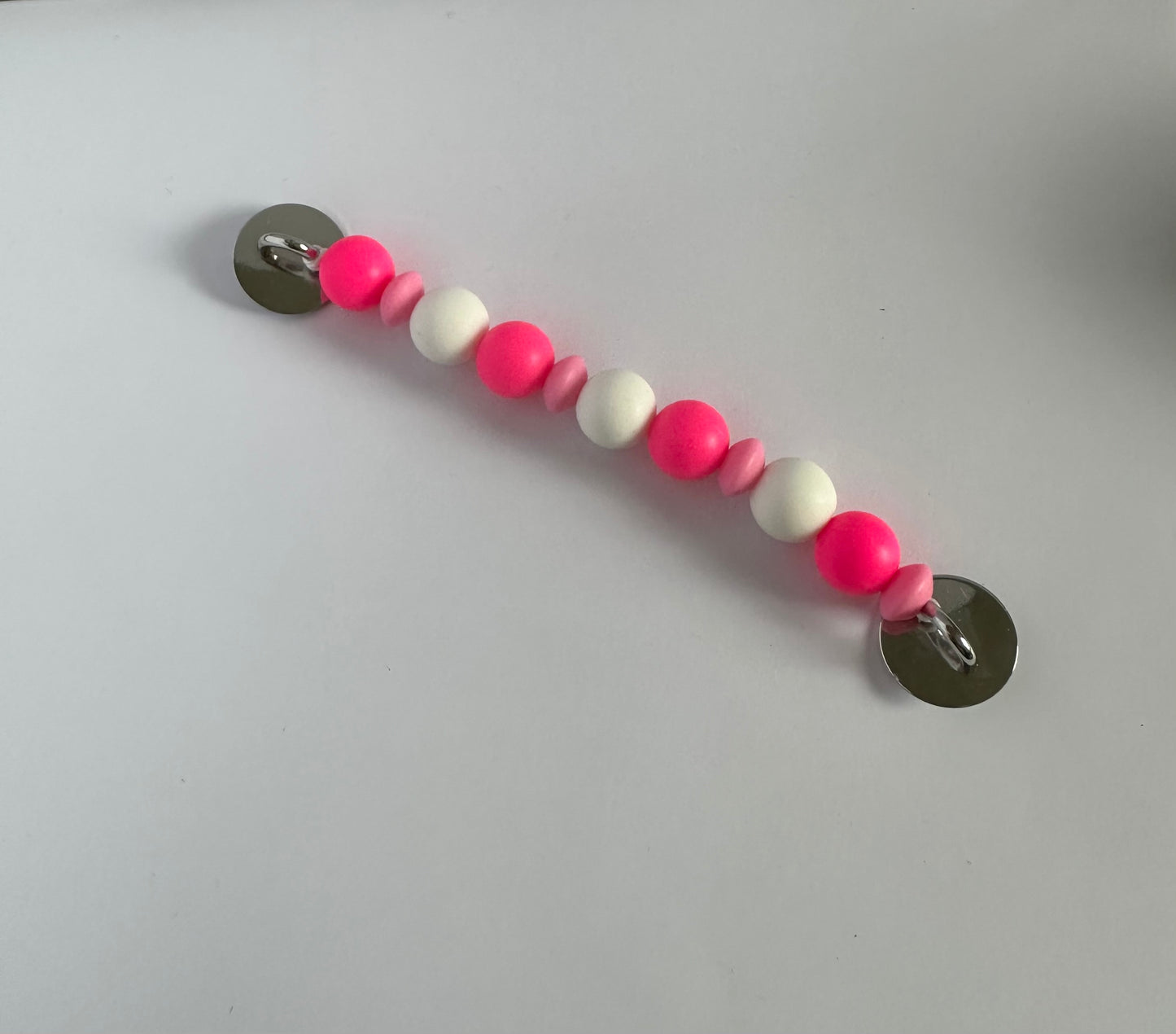 Phone/kindle handle